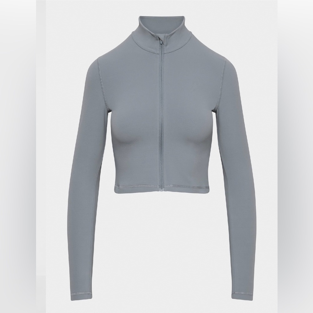 Aritzia Golden
BUTTER Limit Zip Longsleeve Mockneck Jacket Shady Blue NWT